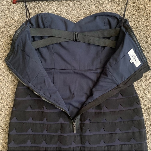 Tibi Navy & Black Strapless Mini Dress Size 4 - Picture 8 of 13